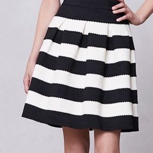 Anthropologie B&W scalloped high waisted skirt
